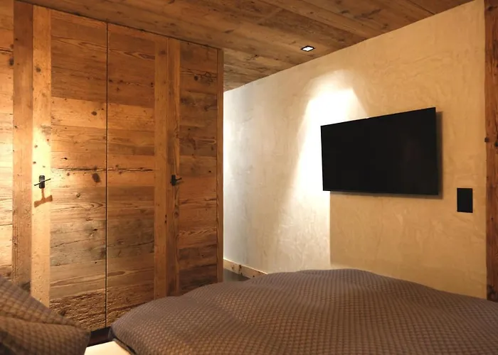 Apartament Reseda 222 *